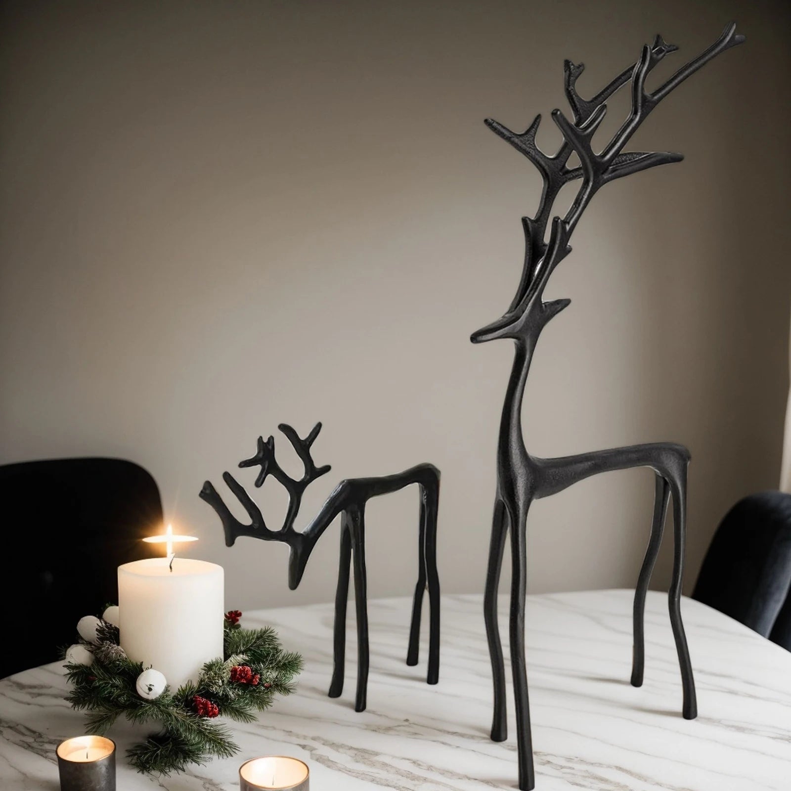 Black Alloy Reindeer Statues Christmas Reindeer Figure Sculpture Reindeer Sculpture for Living Room Office Table Decor Gift